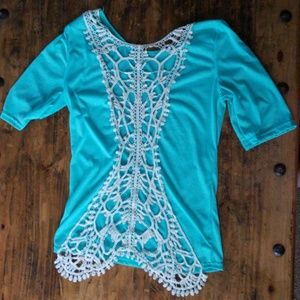 Quarter sleeve t-shirt